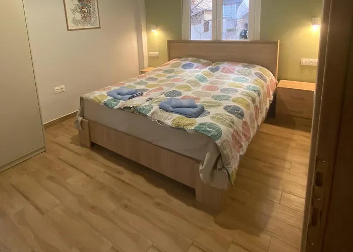 Apartament Renovated With Separate Access